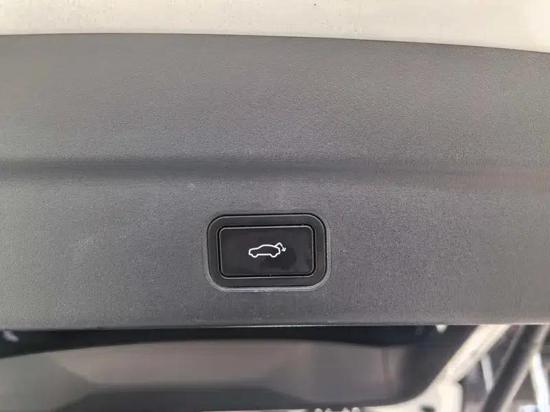 Lynk & Co 09 EM-P 2023 EM-P 2.0TD Asian Games Administrative Edition (5-seater) — миниатюра 18