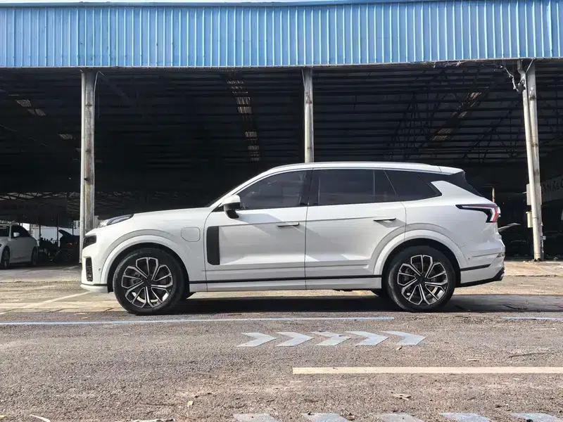 Lynk & Co 09 EM-P 2023 EM-P 2.0TD Asian Games Administrative Edition (5-seater) — миниатюра 4