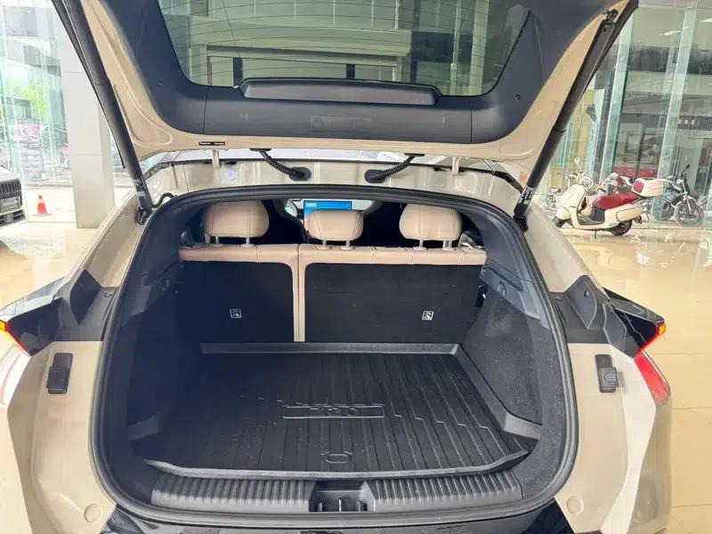 Lynk & Co Z20 2025 Model 530km RWD Max Sunrise Edition — миниатюра 11