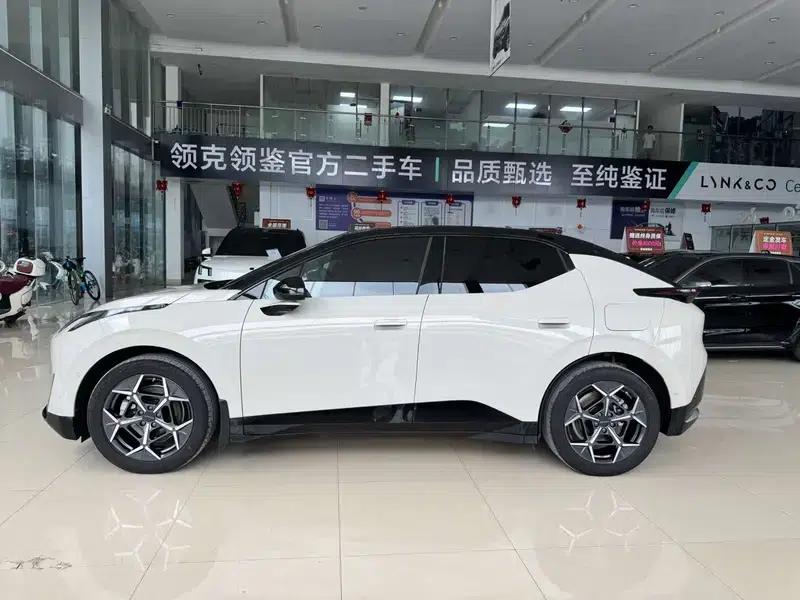 Lynk & Co Z20 2025 Model 530km RWD Max Sunrise Edition — миниатюра 3