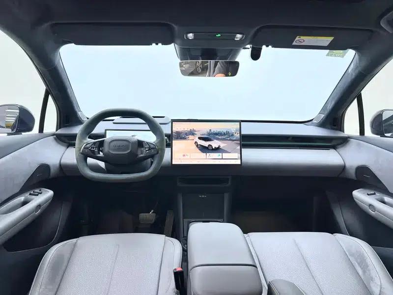 Lynk & Co Z20 2025 Model 530km RWD Max Sunrise Edition — миниатюра 14