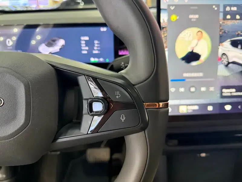 Lynk & Co Z20 2025 Model 530km RWD Pro — миниатюра 10