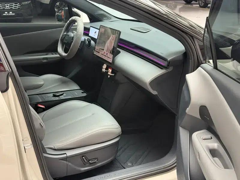 Lynk & Co Z20 2025 Model 530km RWD Pro — миниатюра 8
