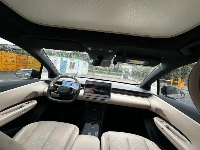 Lynk & Co Z20 2025 Model 530km RWD Pro — миниатюра 11