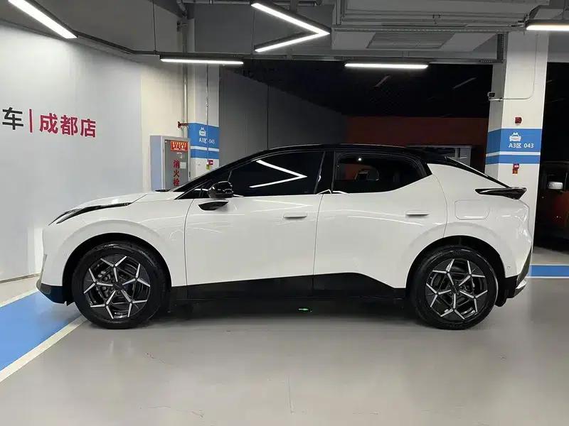 Lynk & Co Z20 2025 Model 530km RWD Pro — миниатюра 4