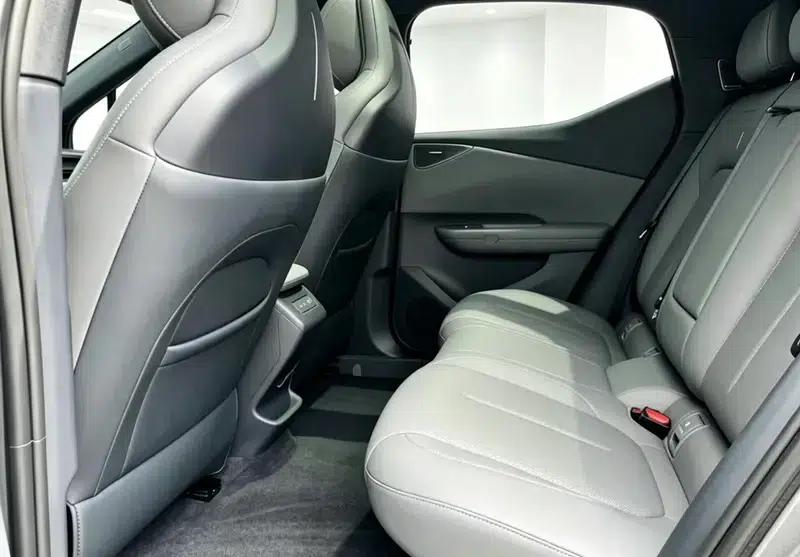 Lynk & Co Z20 2025 Model 530km RWD Pro — миниатюра 9