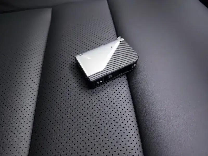 Lynk & Co 06 EM-P 2021 Model 84KM Range Pro — миниатюра 11