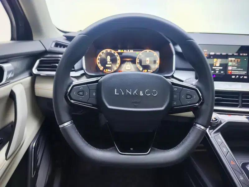 Lynk & Co 06 EM-P 2021 Model 84KM Range Pro — миниатюра 16