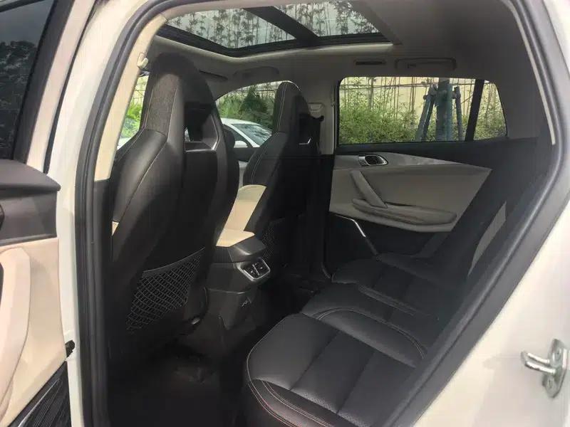 Lynk & Co 06 EM-P 2020 Plus — миниатюра 13