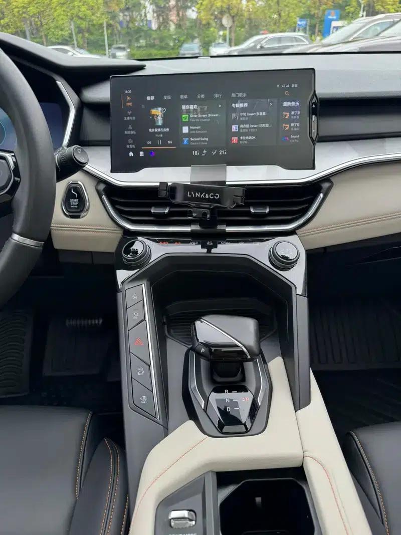 Lynk & Co 06 EM-P 2020 Plus — миниатюра 15