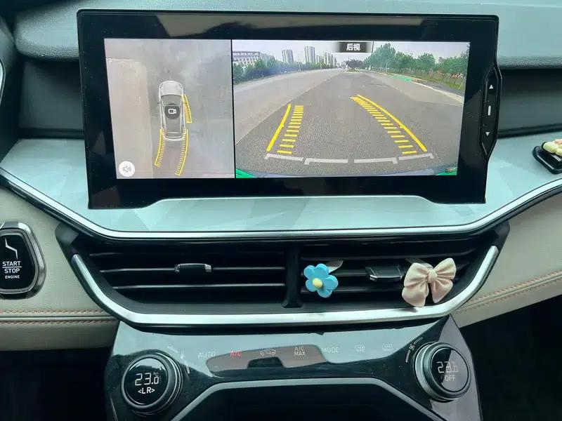 Lynk & Co 06 EM-P 2021 Model 84KM Range Pro — миниатюра 11