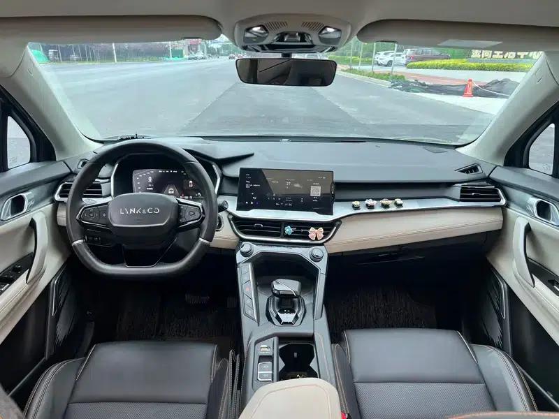 Lynk & Co 06 EM-P 2021 Model 84KM Range Pro — миниатюра 10