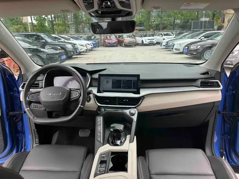 Lynk & Co 06 EM-P 2020 Plus — миниатюра 8