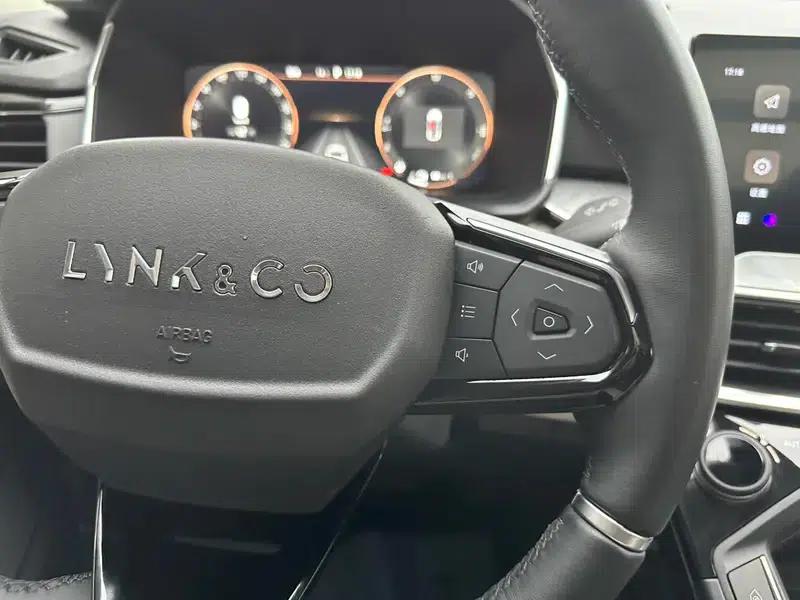 Lynk & Co 06 EM-P 2023 PHEV Remix Shero — миниатюра 17