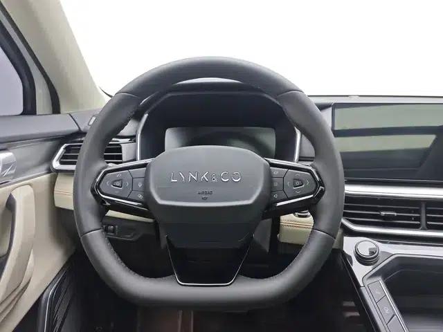 Lynk & Co 06 EM-P 2023 PHEV Remix Pro — миниатюра 16