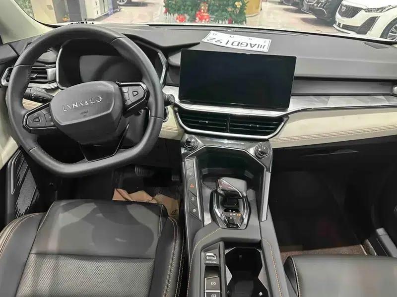 Lynk & Co 06 EM-P 2023 PHEV Remix Pro — миниатюра 11