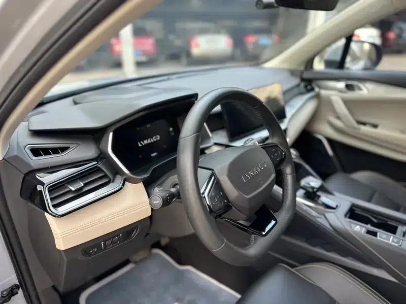 Lynk & Co 06 EM-P 2021 Model 84KM Range Pro — миниатюра 13
