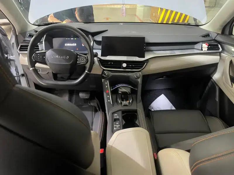 Lynk & Co 06 EM-P 2021 Model 84KM Range Pro — миниатюра 7