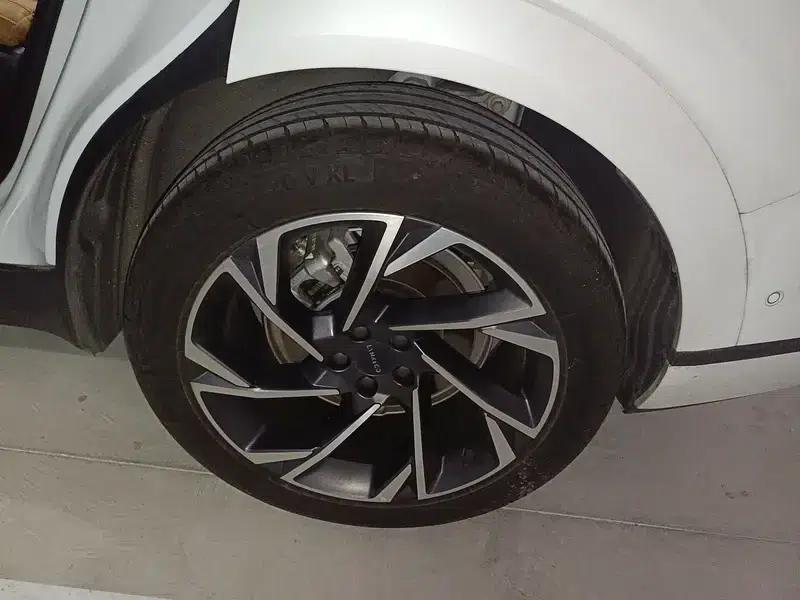 Lynk & Co 09 2021 2.0T Halo 7-seater — миниатюра 20