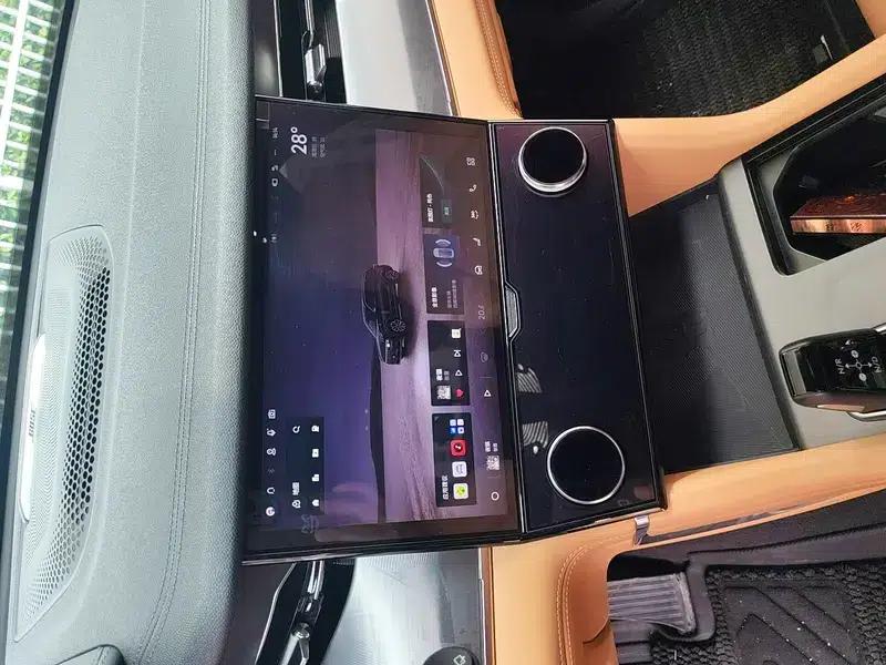 Lynk & Co 09 2024 2.0T AWD Sport Edition — миниатюра 12