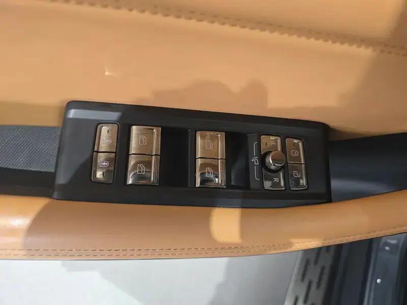 Lynk & Co 09 2021 2.0T Halo 7-seater — миниатюра 24