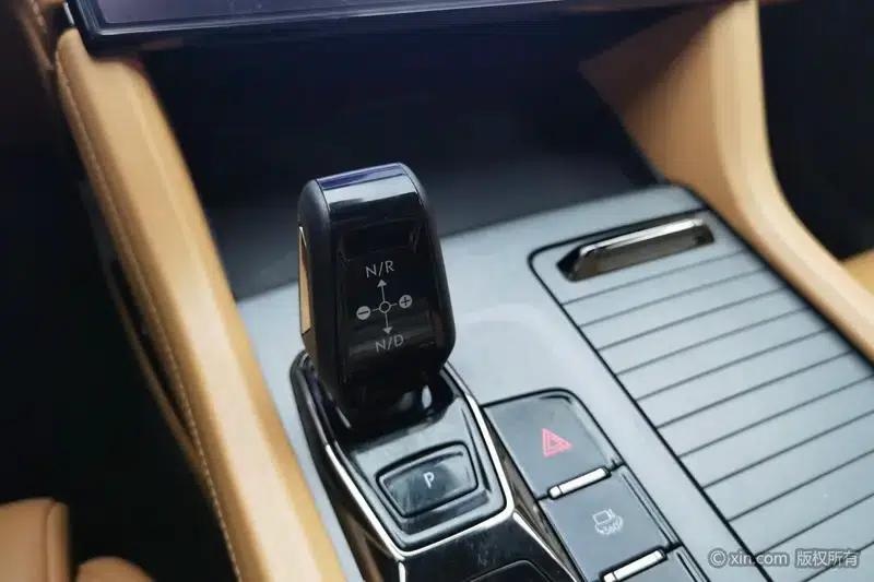 Lynk & Co 09 2021 2.0T Halo 7-seater — миниатюра 15