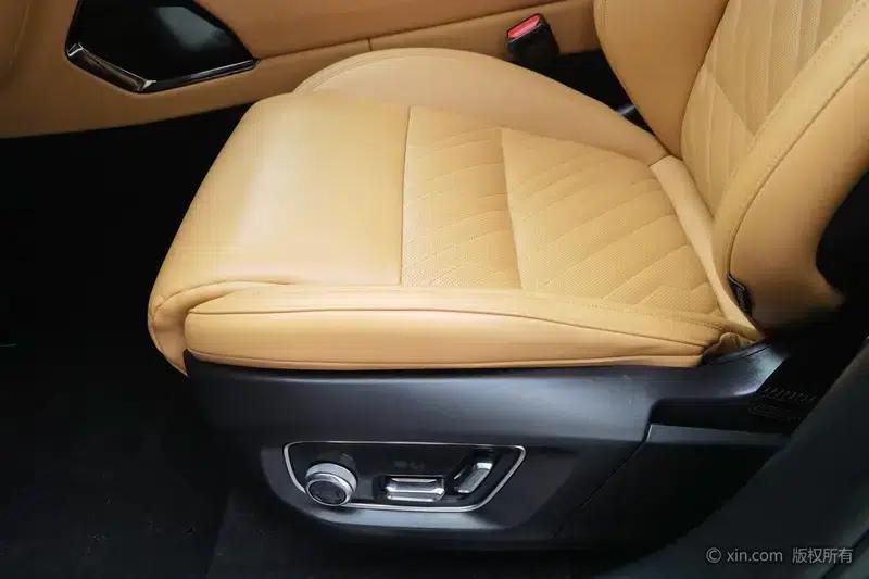Lynk & Co 09 2021 2.0T Halo 7-seater — миниатюра 18