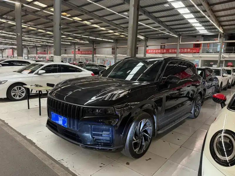Lynk & Co 09 2021 2.0T Halo 7-seater — миниатюра 1