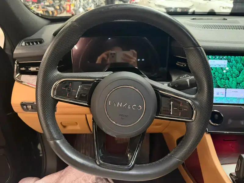 Lynk & Co 09 2021 2.0T Halo 7-seater — миниатюра 12