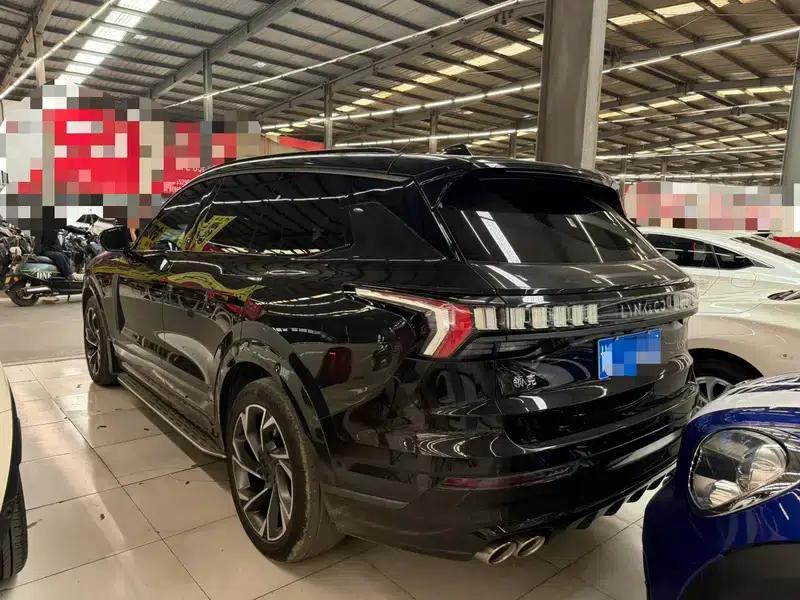 Lynk & Co 09 2021 2.0T Halo 7-seater — миниатюра 4