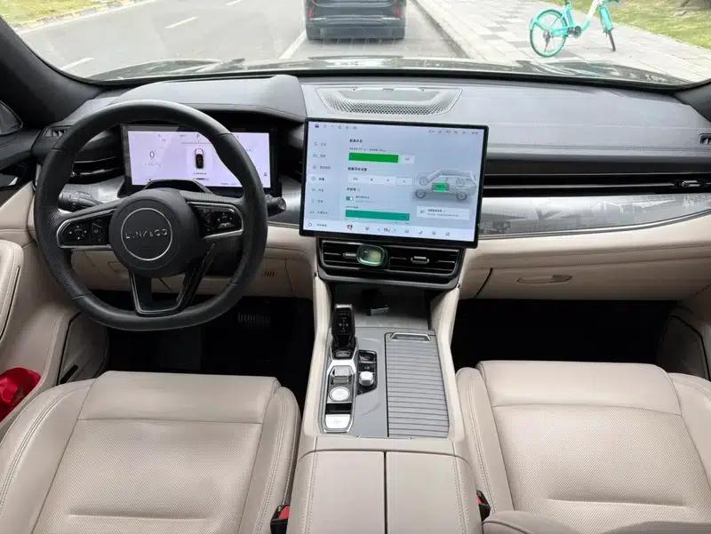 Lynk & Co 09 2024 2.0T AWD Sport Edition — миниатюра 13