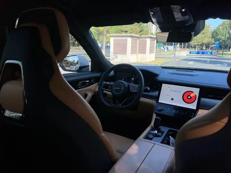 Lynk & Co 09 2021 2.0T Halo 6-seater — миниатюра 12