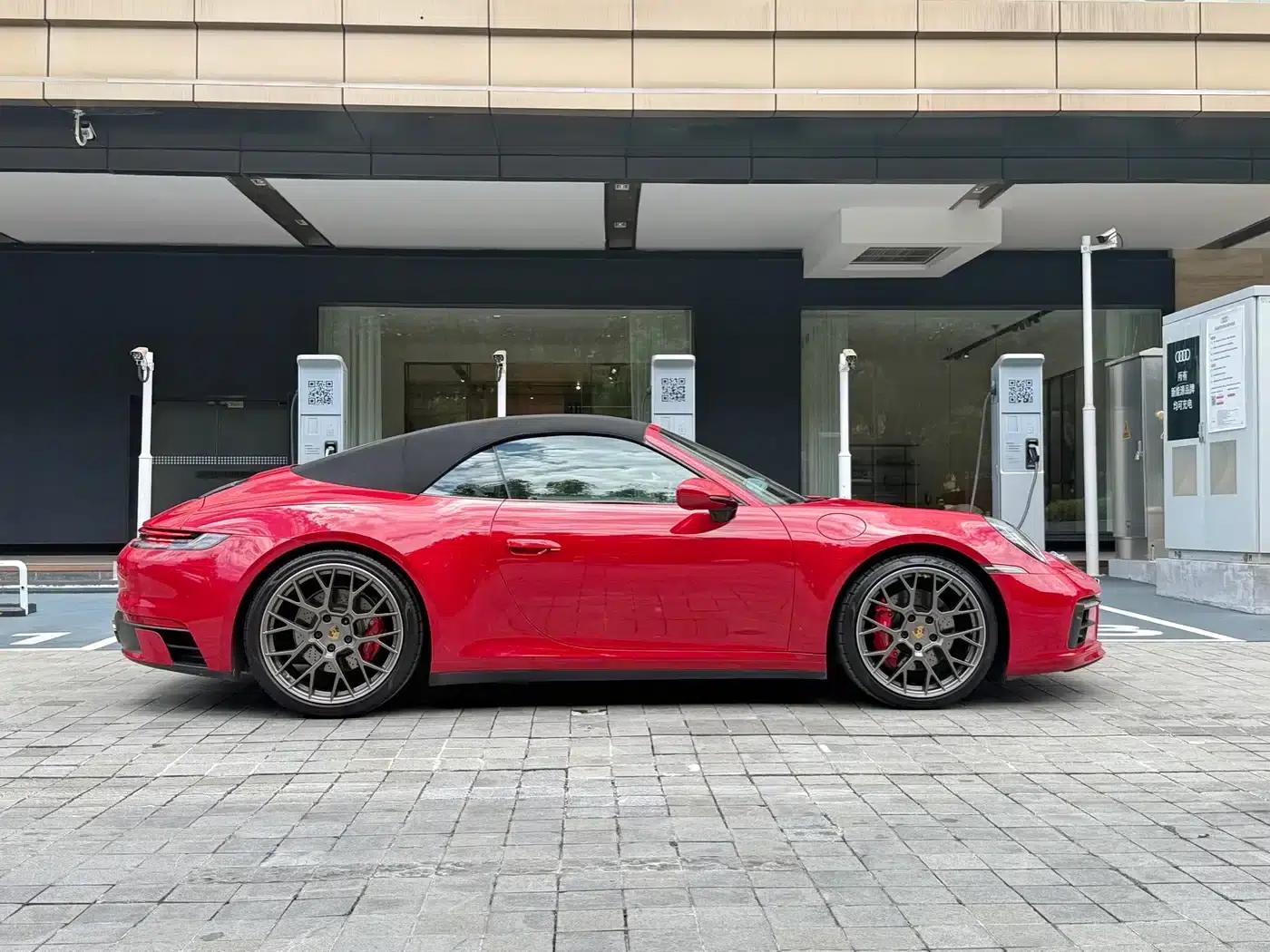 Porsche 911 2019 Carrera 4S Cabriolet 3.0T — миниатюра 3