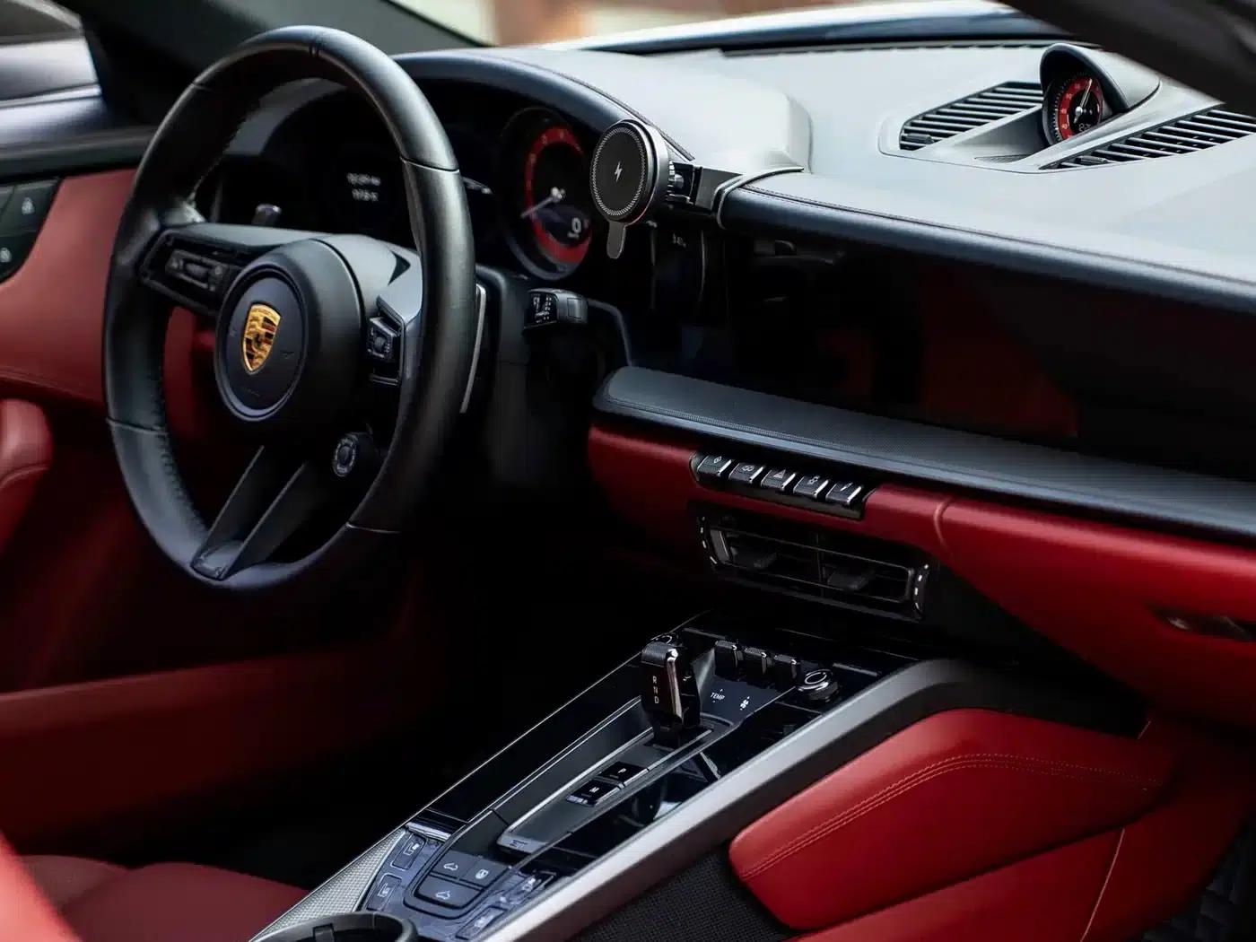 2022 Porsche 911 Carrera 3.0T — миниатюра 10