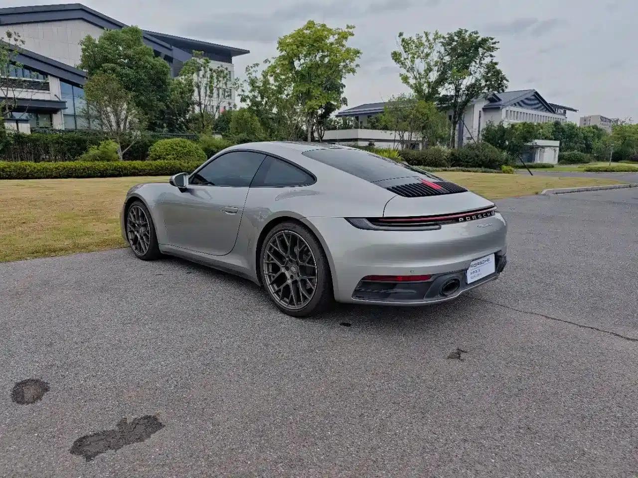 2023 Porsche 911 Carrera 3.0T — миниатюра 3