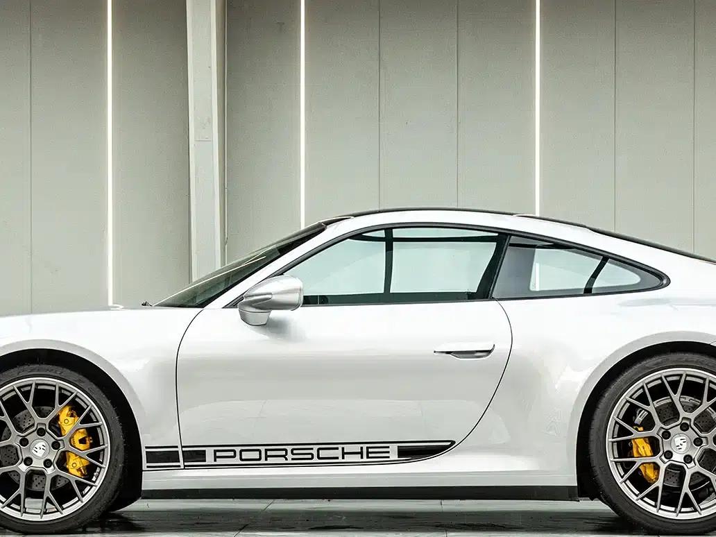 Porsche 911 2020 Carrera 4 3.0T — миниатюра 9