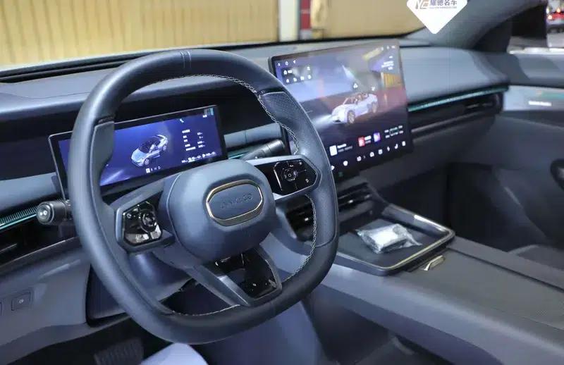 Lynk & Co 07 EM-P 2024 Model, 126km Long Range Intelligent Driving Ultra — миниатюра 15
