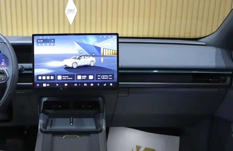 Lynk & Co 07 EM-P 2024 Model, 126km Long Range Intelligent Driving Ultra — миниатюра 7