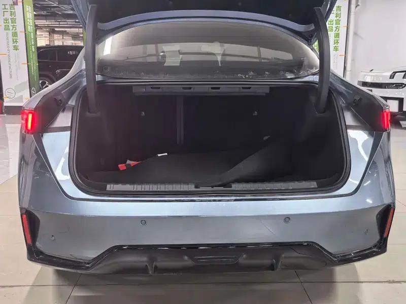 Lynk & Co 07 EM-P 2024 Model, 126km Long Range Ultra — миниатюра 13