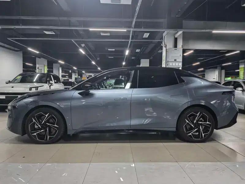 Lynk & Co 07 EM-P 2024 Model, 126km Long Range Ultra — миниатюра 3