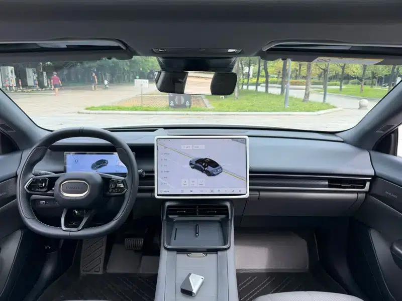Lynk & Co 07 EM-P 2024 model, 126km long range, Halo — миниатюра 21