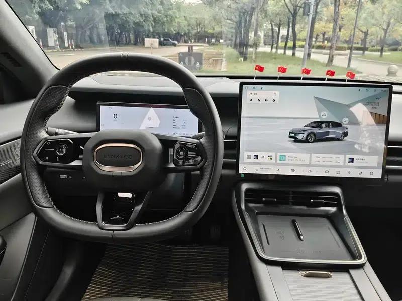 Lynk & Co 07 EM-P 2024 Model, 126km Long Range Ultra — миниатюра 13