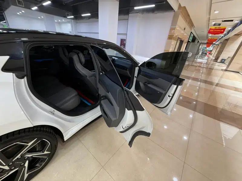 Lynk & Co 07 EM-P 2024 Model, 126km Long Range Ultra — миниатюра 10