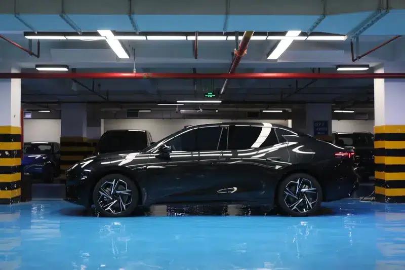 Lynk & Co 07 EM-P 2026 Model, 126km Long Range Ultra — миниатюра 2