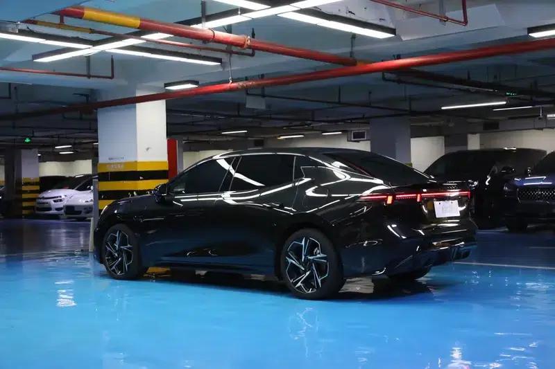 Lynk & Co 07 EM-P 2026 Model, 126km Long Range Ultra — миниатюра 3