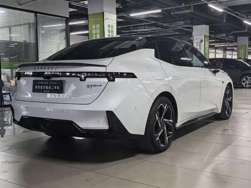 Lynk & Co 07 EM-P 2024 Model, 126km Long Range Ultra — миниатюра 6