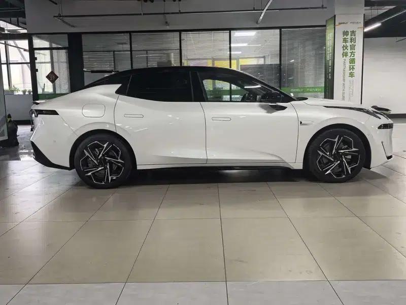 Lynk & Co 07 EM-P 2024 Model, 126km Long Range Ultra — миниатюра 7
