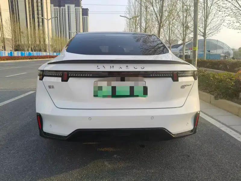 Lynk & Co 07 EM-P 2024 model, 126km long range, Halo — миниатюра 5