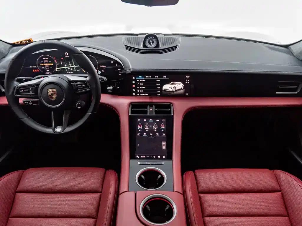 Taycan 2022 Taycan 4 Cross Turismo — миниатюра 16
