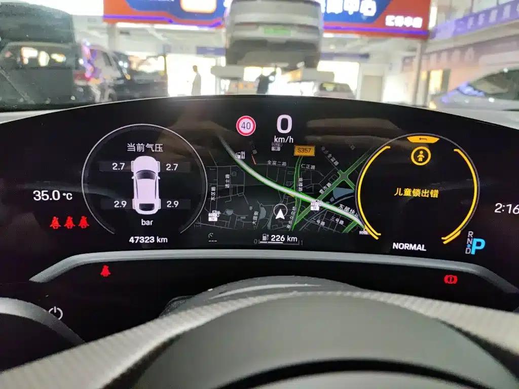 Taycan 2022 Taycan 4 Cross Turismo — миниатюра 18